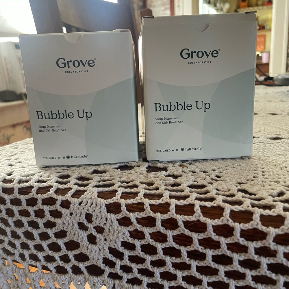 SET of 2 Grove Collaborative BUBBLE UP Soap dispenser and dish brush set